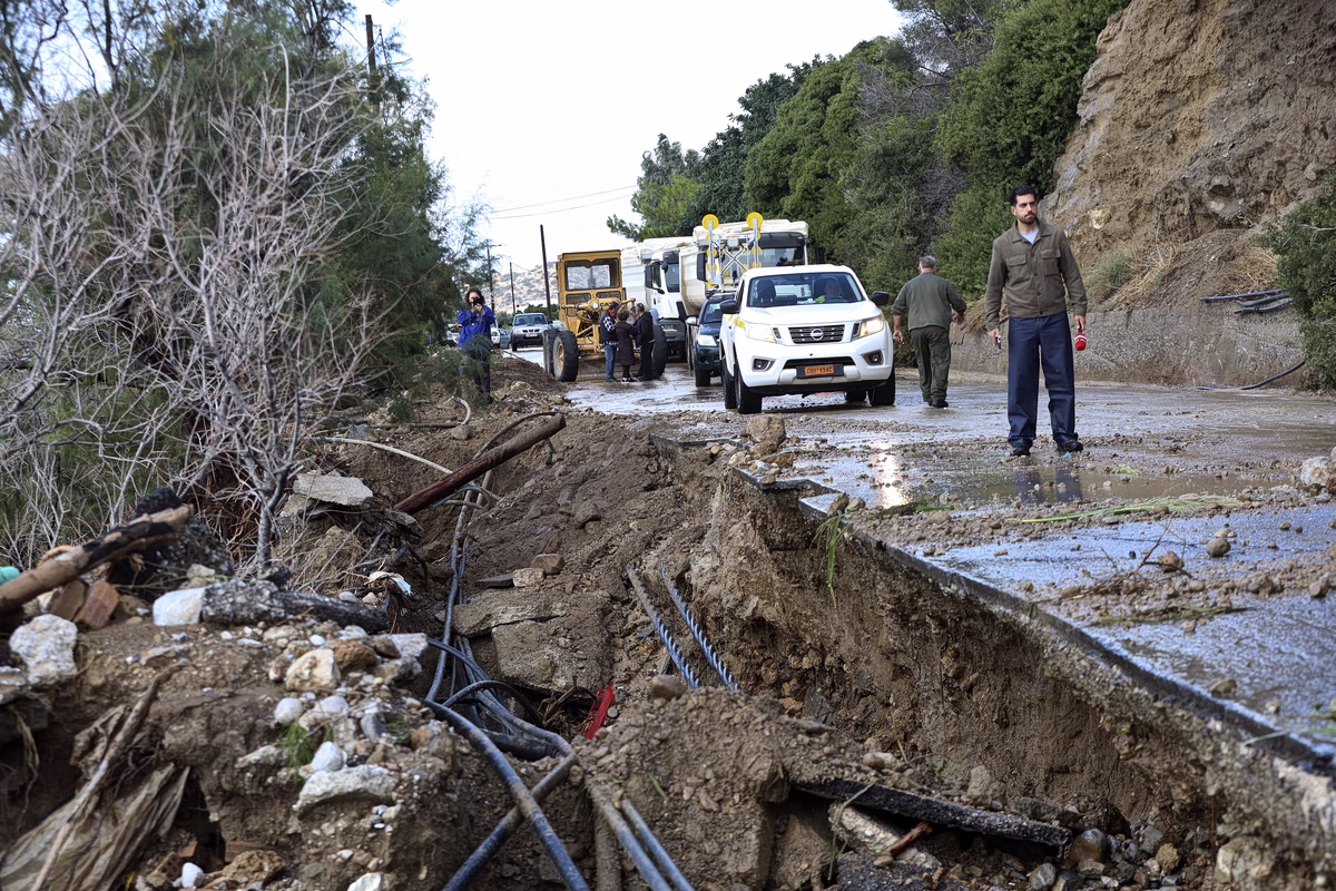 Κρήτη: Επί ποδός μετά το νέο κύμα κακοκαιρίας – Τεράστιες καταστροφές σε Ζωνιανά, Ιεράπετρα