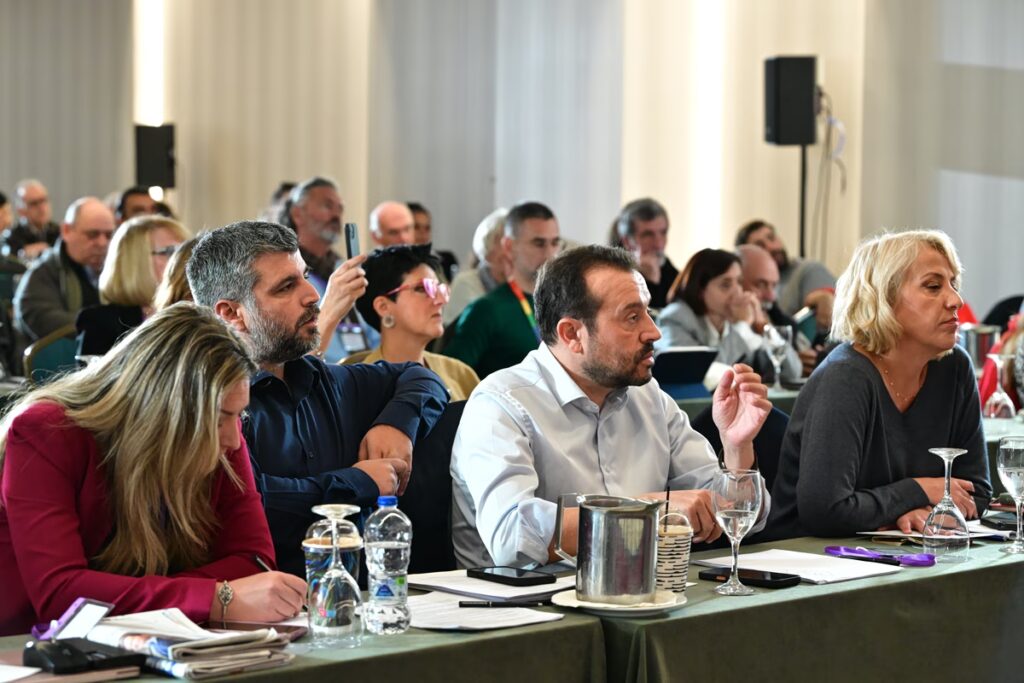 ΣΥΡΙΖΑ: Απορρίφθηκε η πρόταση Πολάκη για συνέδριο και εκλογή αρχηγού – Δούρου και Παππάς υπέρ της συλλογικής ηγεσίας