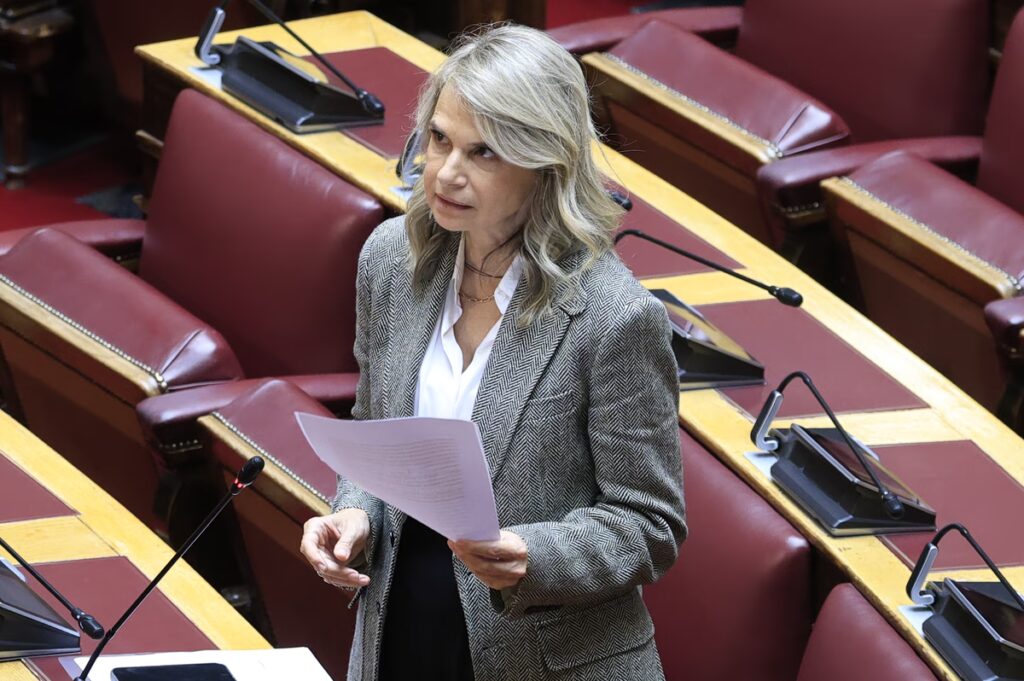 Αποστολάκη: Η ΝΔ νομοθετεί υπέρ των funds και αφήνει απροστάτευτους τους δανειολήπτες