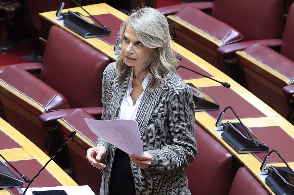 Αποστολάκη: Η ΝΔ νομοθετεί υπέρ των funds και αφήνει απροστάτευτους τους δανειολήπτες