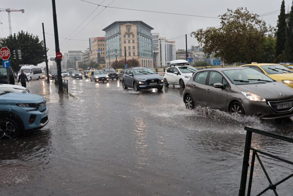Νέο κύμα κακοκαιρίας με ισχυρές καταιγίδες – Πού θα έχουμε έντονα φαινόμενα