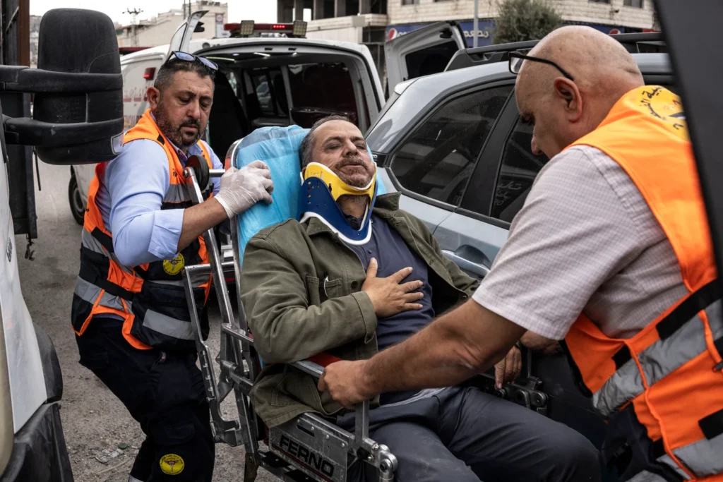 Παλαιστίνη: Φωτορεπόρτερ του Γαλλικού Πρακτορείου ξυλοκοπήθηκε από εποίκους στη Δυτική Όχθη