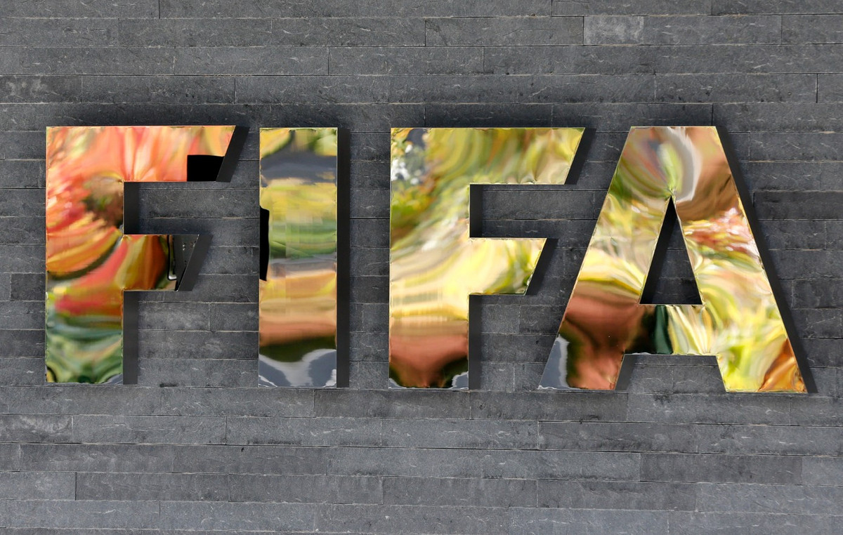 FIFA: Πρώην παίκτης της Τότεναμ αντίπαλος του Ινφαντίνο για την προεδρία