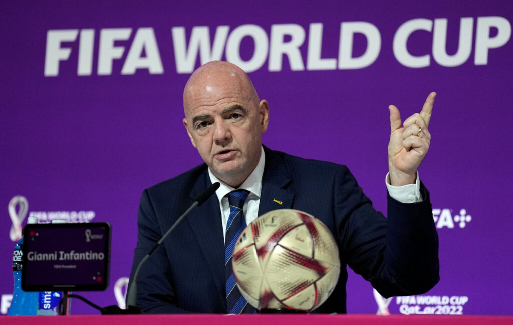 Απολογήθηκε στο Δ.Σ. της FIFA ο Ινφαντίνο – «Δεν μπορείς να συνεχίσεις να είσαι πρόεδρος»