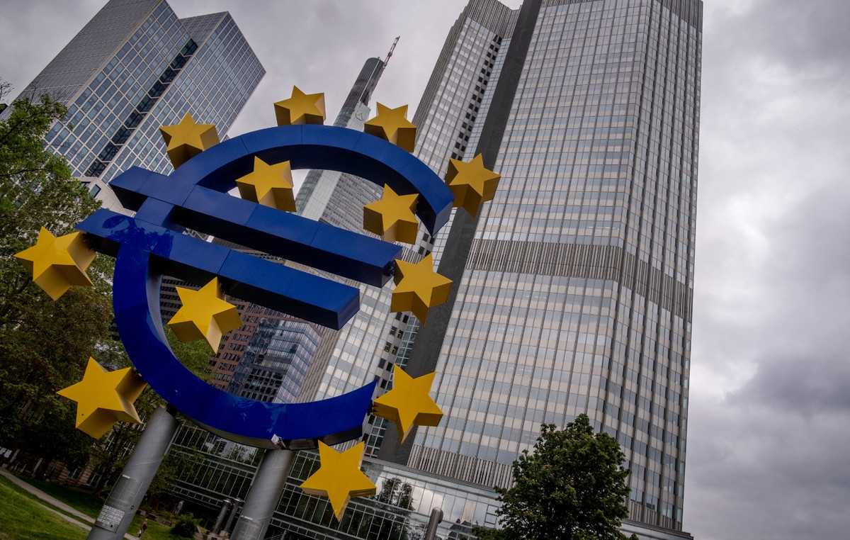 Αμετάβλητα τα βασικά επιτόκια της ΕΚΤ – Η κρίσιμη συνεδρίαση του Δεκεμβρίου