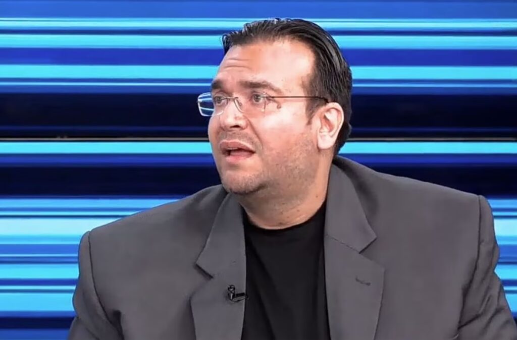 Φίλιππος Καμπούρης: Μεταφέρθηκε εσπευσμένα στο νοσοκομείο – Είπε ότι παθαίνει εγκεφαλικό