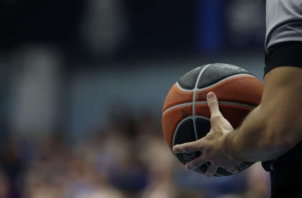 Σκάνδαλο στο μπάσκετ: 4 εμπλεκόμενοι στη φυλακή, δύο με βραχιολάκια – Συνεχίζεται η έρευνα