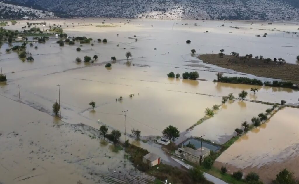 Κρήτη: Βιβλική καταστροφή στο Οροπέδιο Λασιθίου – Πλημμύρισε έκταση ίση με τις Σπέτσες