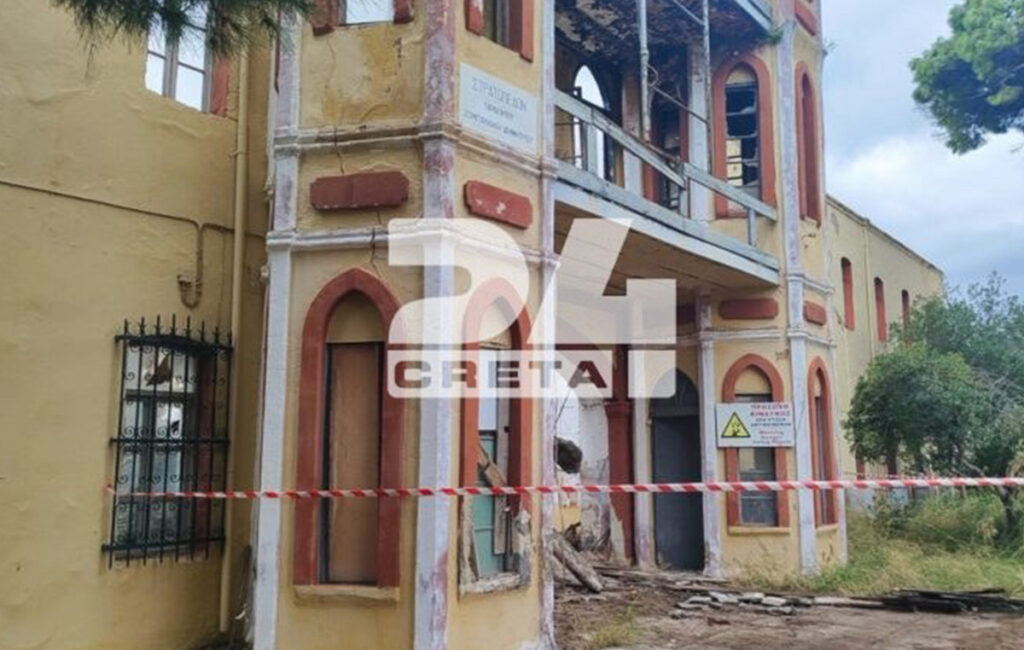 Βίντεο με την επιχείρηση διάσωσης στο πρώην Πολεμικό Μουσείο Χανίων που κατέρρευσε – Ήταν καταφύγιο για πρόσφυγες και μετανάστες