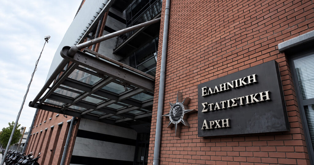 Εμπορικό ισοζύγιο: Μείωση του ελλείμματος κατά 3,8% στο 8μηνο