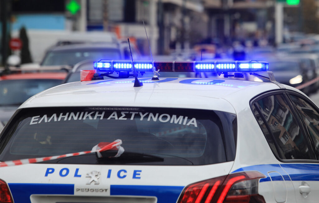 «Παίρνουν επιδόματα και μας κλέβουν κιόλας» – Ξέσπασε νεαρή μητέρα στη Λαμία που έπεσε θύμα κλοπής για δεύτερη φορά