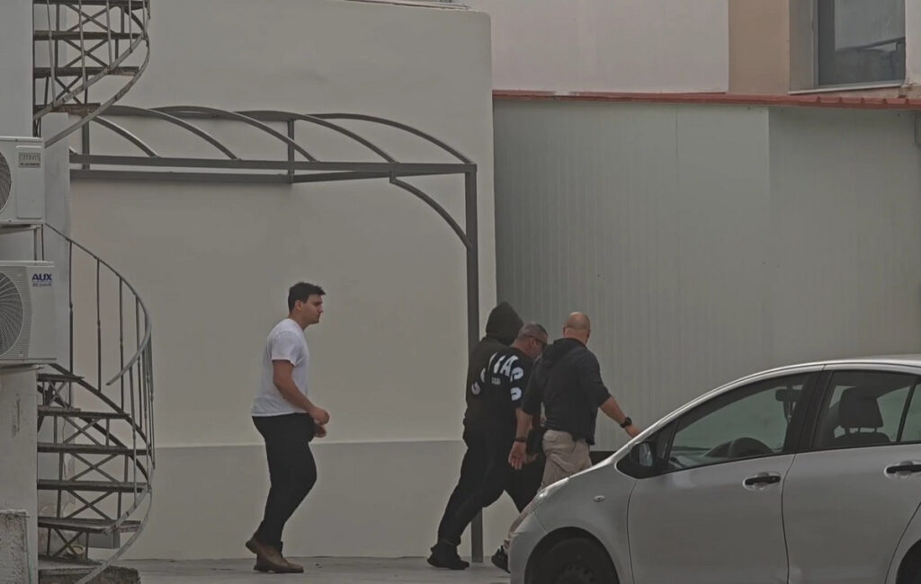 Στο Ναυτοδικείο ο 46χρονος Επικελευστής για το εμπρηστικό ντελίριο σε Γλυφάδα και Νέο Ηράκλειο