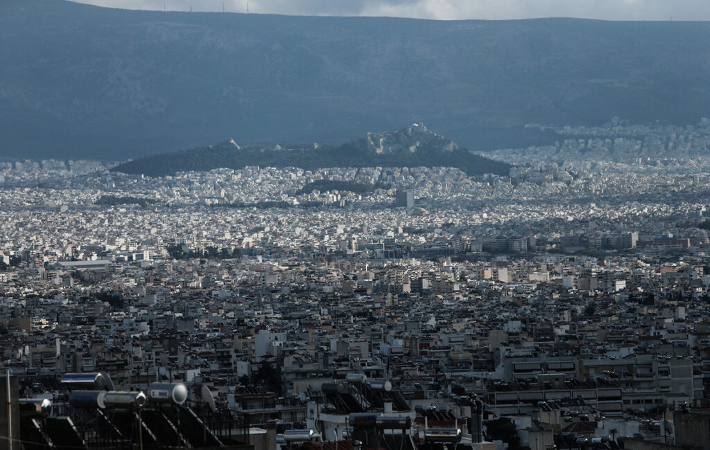 Οι «πρωταθλητές» της ανάπτυξης και οι νέες ταχύτητες στην οικονομία – Έκρηξη τζίρου 58,3% στα καταλύματα το 2025