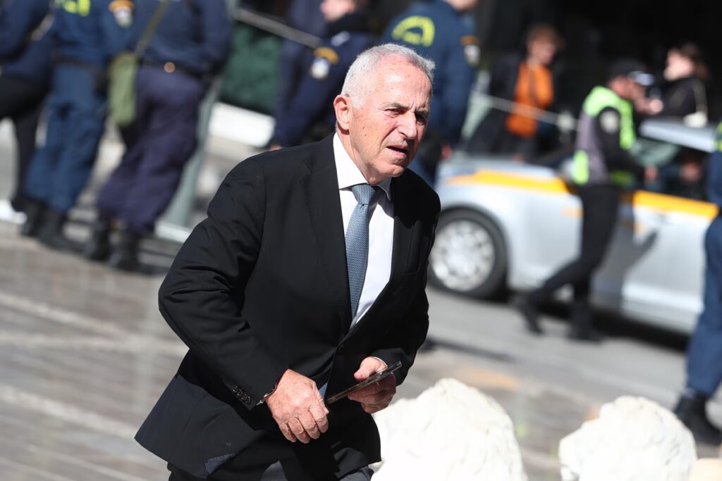 Μετά τον Αυλωνίτη ο Αποστολάκης – Η συνάντηση του ναυάρχου ε.α. με τον πρόεδρο του ΠΑΣΟΚ