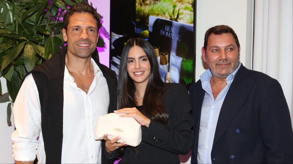 Με την Αλεξάνδρα Νίκα στην εκδήλωση για το luxury skincare brand του Brad Pitt