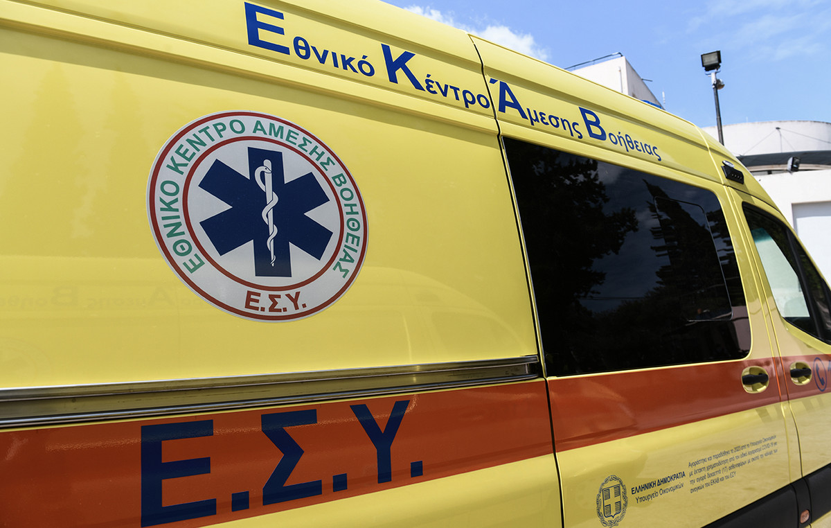 Επιχείρηση απεγκλωβισμού 54χρονου που καταπλακώθηκε από εμπορευματοκιβώτιο στο λιμάνι της Θεσσαλονίκης