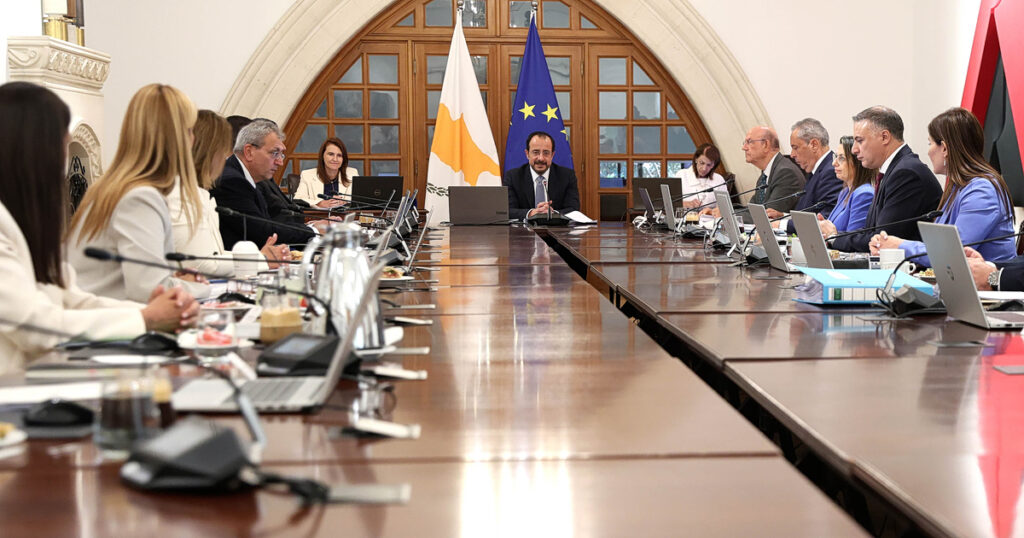 Κύπρος: Επιδότηση ρεύματος και μηδενικός ΦΠΑ σε βασικά αγαθά και το 2027 – Τα 6+1 μέτρα κατά της ακρίβειας