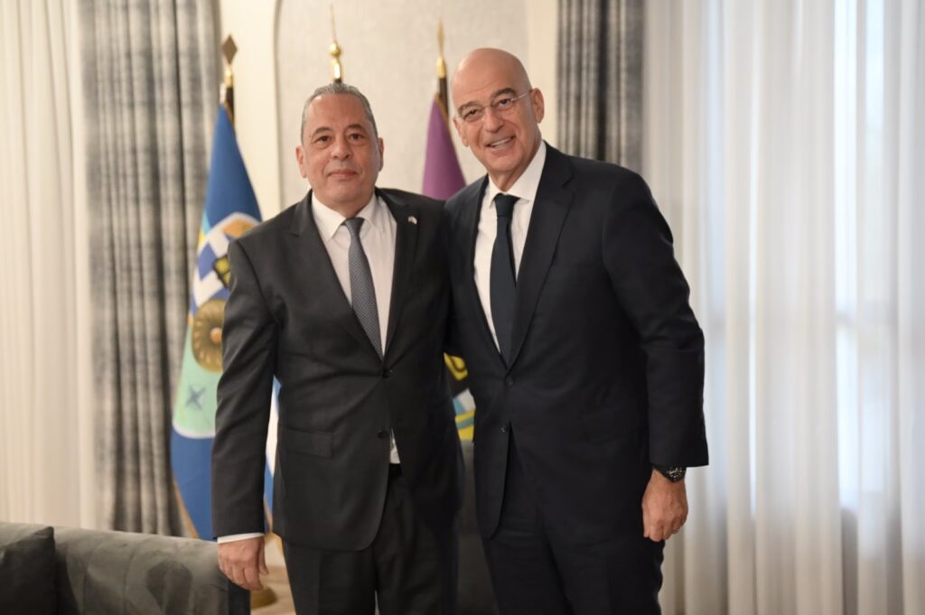 Συνάντηση Δένδια με τον υπ. Άμυνας της Κύπρου – Στο επίκεντρο οι τελευταίες διεθνείς εξελίξεις