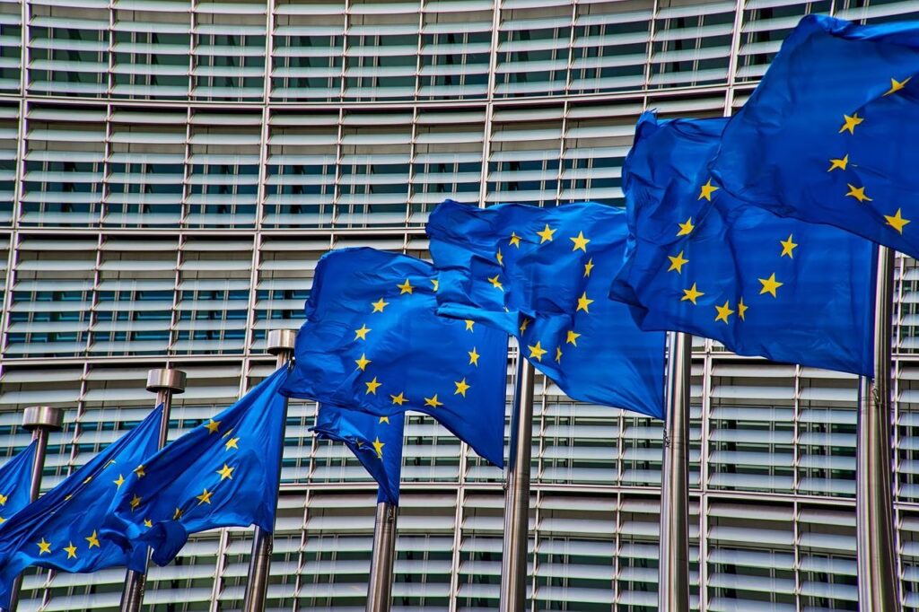 Η φτώχεια βαφτίζεται «υποκειμενική» όπως και η αίσθηση του κρύου, αντί να δώσουν για πετρέλαιο κανά ευρώ, θα μας στείλουν για διαλογισμό