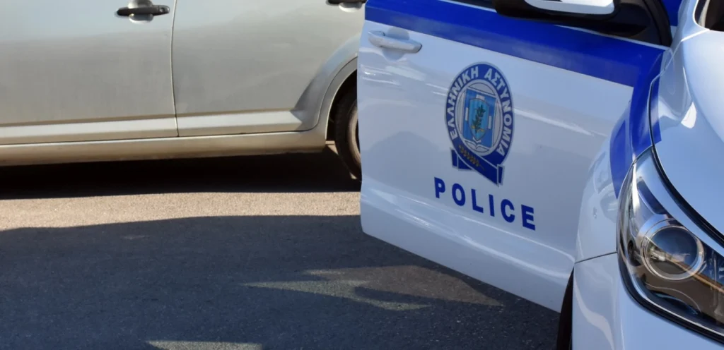 Πιστόλι με 15 φυσίγγια και μικροποσότητα κοκαΐνης σε αυτοκίνητο μετά από καταδίωξη στη Θεσσαλονίκη – Δύο συλλήψεις