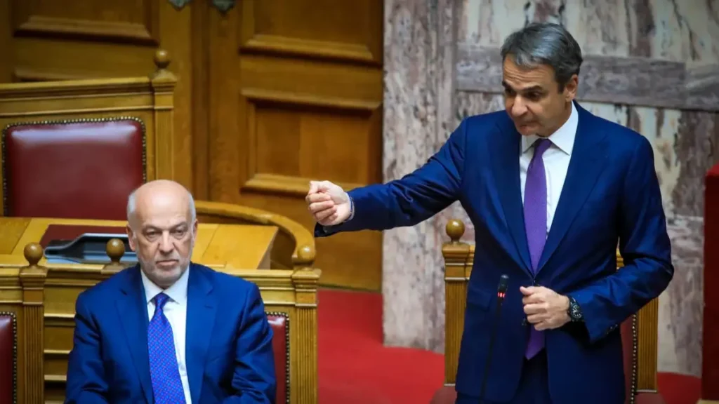 Μαξίμου: Καλύπτει πλήρως Φλωρίδη για τα «μπάζα» και προσπαθεί να θολώσει τα νερά για το «μπάζωμα»