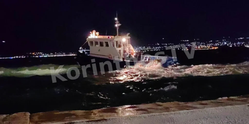 «Μάχη» με τα κύματα για ακυβέρνητο ιστιοφόρο στο λιμάνι της Κορίνθου – Διασώθηκαν 4 άτομα – Βίντεο από τη δραματική επιχείρηση