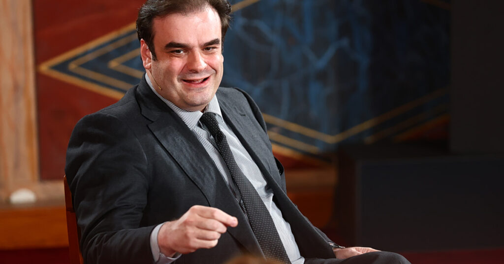 Πιερρακάκης στο CNN: Η εποχή του φθηνού και άφθονου κεφαλαίου έχει παρέλθει – Καμία ανησυχία για κρίση χρέους στην Ευρώπη