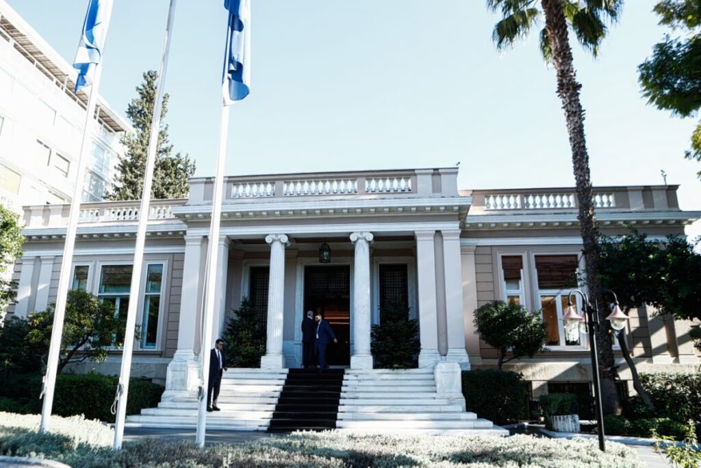 Τουρκολυβικό και ακρίβεια φέρνουν το Μαξίμου με την πλάτη στον τοίχο