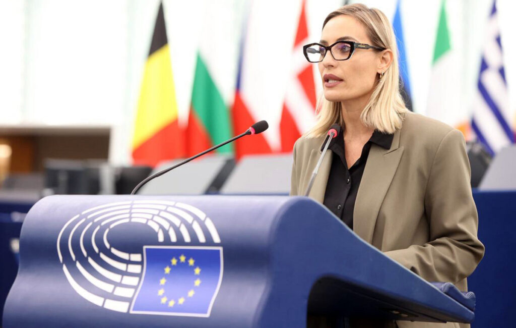 Ψηφίστηκε στο Ευρωκοινοβούλιο η έκθεση για την ψυχική υγεία στην εργασία με εισηγήτρια την Ελεονώρα Μελέτη