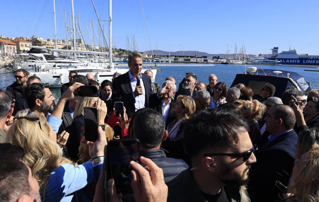 Οι στρατηγικοί άξονες του Μαξίμου – Οι νέες δημοσκοπήσεις και το σχέδιο για συσπείρωση των ψηφοφόρων