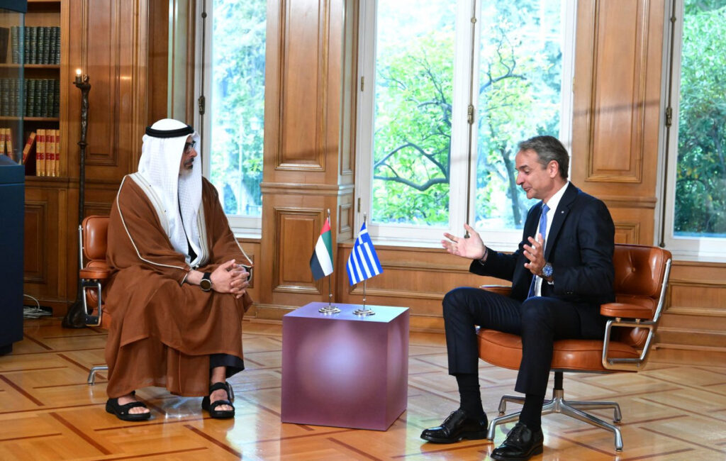 Συνάντηση του Κ. Μητσοτάκη με τον πρίγκιπα διάδοχο του Άμπου Ντάμπι: «Οι δύο χώρες μπορούν να λειτουργήσουν μαζί ως πυλώνες σταθερότητας»