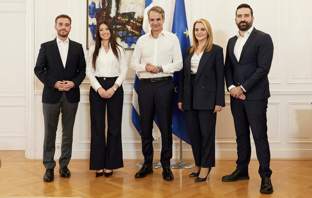 Οι τέσσερις νέοι αναπληρωτές εκπρόσωποι Τύπου της Νέας Δημοκρατίας και τα βιογραφικά τους