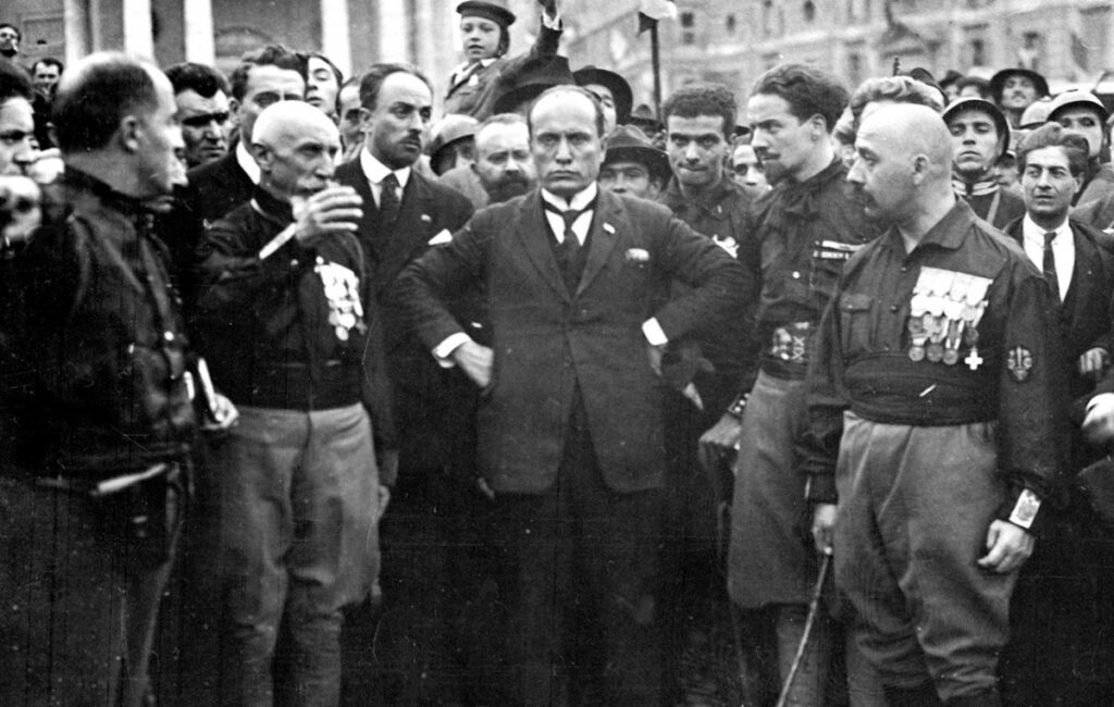 Η μεγάλη μπλόφα του Μουσολίνι – Πώς ο βασιλιάς τού παρέδωσε την εξουσία | Σαν σήμερα 27 Οκτωβρίου