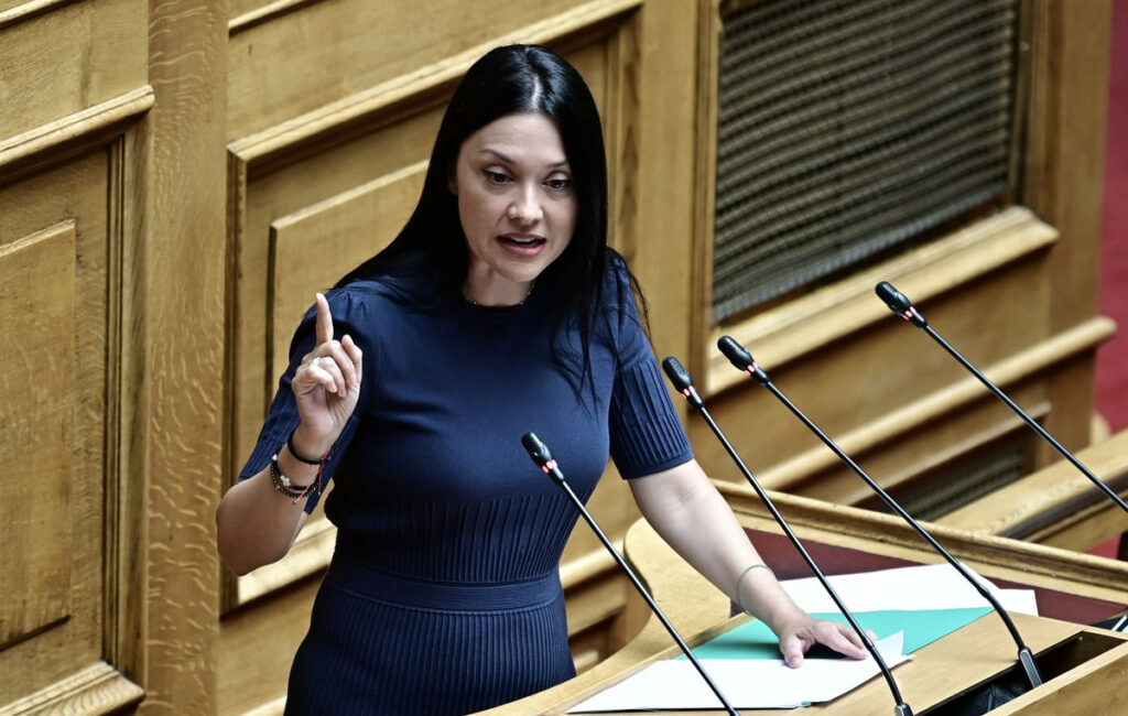 Ν. Γιαννακοπούλου μετά τον τηλεοπτικό καβγά με τον Μ. Λαζαρίδη: Υπάρχουν ανθρώπινα όρια, δεν θα με φιμώσει κανένας – Ας τον χαίρεται η ΝΔ