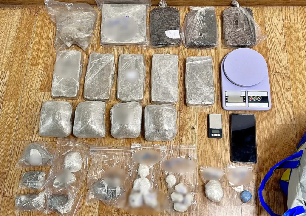 Συνελήφθη 29χρονος στο Ζεφύρι για αγορά, κατοχή και διακίνηση ναρκωτικών – Κατασχέθηκαν περισσότερα από 7 κιλά ηρωίνης