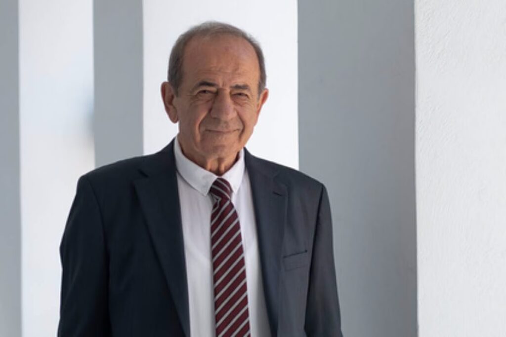 Διασωληνωμένος στο νοσοκομείο ο δήμαρχος Ανατολικής Μάνης – Ο Πέτρος Ανδρεάκος έπεσε από σκάλες