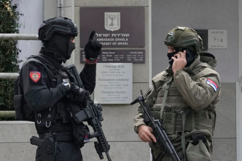 Σερβία: Νέα στοιχεία για την επίθεση στην πρεσβεία του Ισραήλ – Ο δράστης είχε συλληφθεί στη Γερμανία