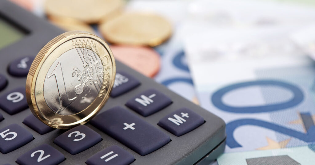 Εισφορά 6% υπέρ πεθαμένων – 220 εκατομμύρια ευρώ ετησίως το χαράτσι για χήρες και ορφανά