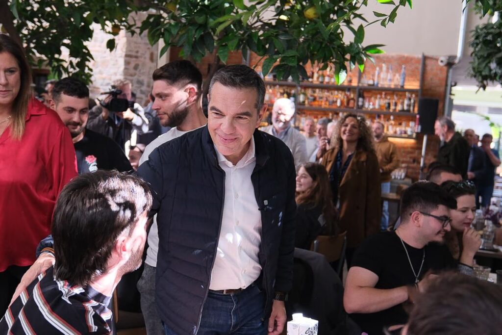 Θεσσαλία: Το κοινό νήμα των συναντήσεων του Αλέξη Τσίπρα – «Από την κοινωνία, με την κοινωνία, για την κοινωνία»