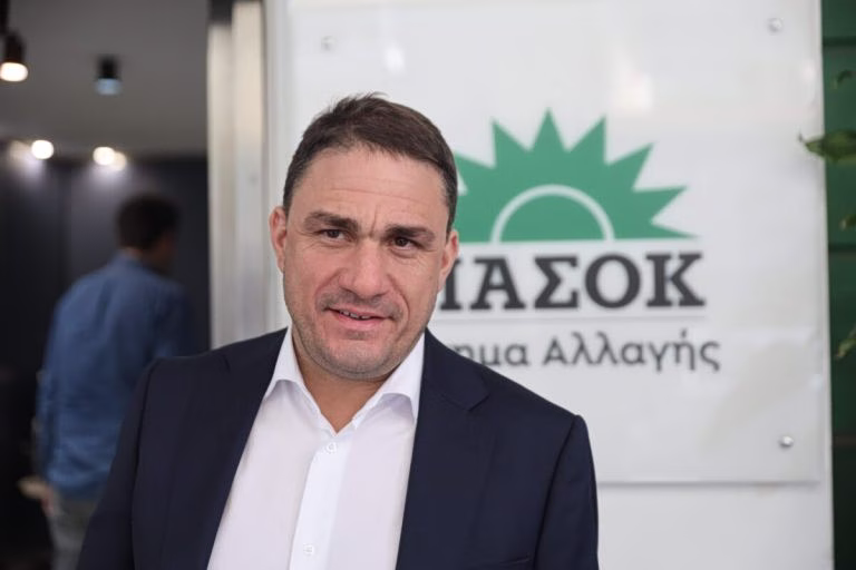 Τσουκαλάς κατά Μητσοτάκη: Κάθε μέρα αποδεικνύετε πως οι δεσμεύσεις σας είναι ακάλυπτες επιταγές