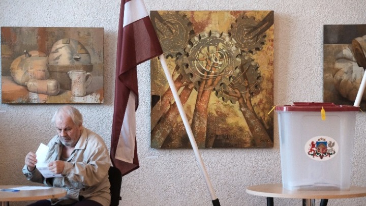 Λετονία: Νίκη στις εκλογές για το φιλοευρωπαϊκό κόμμα του πρωθυπουργού Κούλμπεργκς
