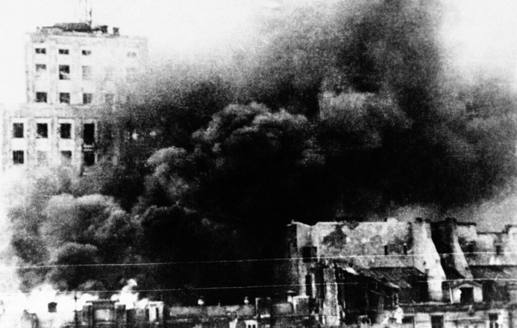 Η Εξέγερση της Βαρσοβίας: 63 ημέρες μάχης και η βοήθεια που δεν ήρθε ποτέ | Σαν σήμερα 2 Οκτωβρίου
