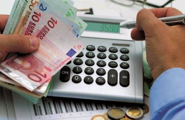 Από τον Νοέμβριο οι 120 δόσεις για χρέη στο δημόσιο: Πώς θα γίνει η μετάβαση από τις 72