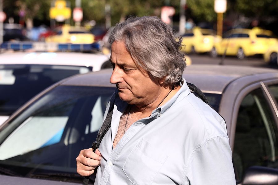 Μαζωνάκης: «Είπε πως δεν πήγε μαζί του στο νοσοκομείο γιατί είχε πελάτισσα» – Τι κατέθεσε ο υπνοθεραπευτής